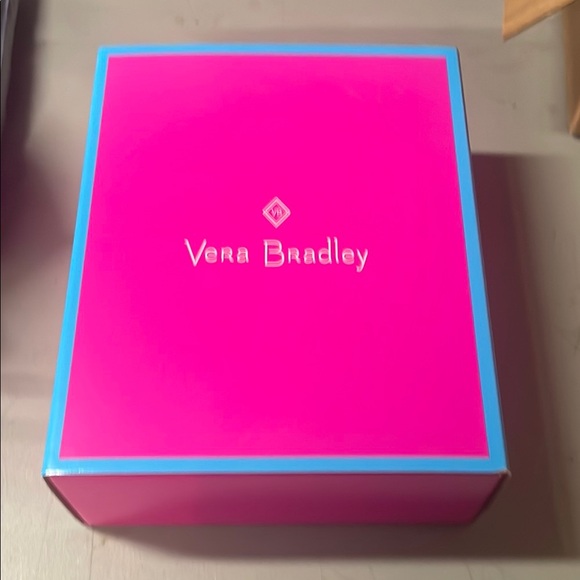 Vera Bradley Floral Quilted Shoulder Bag New in box - Picture 3 of 3